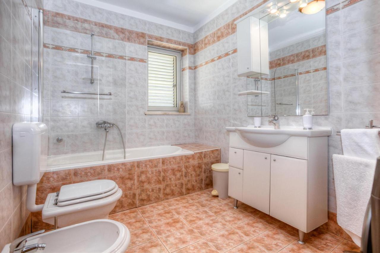 Appartamento Diconi Pola Esterno foto
